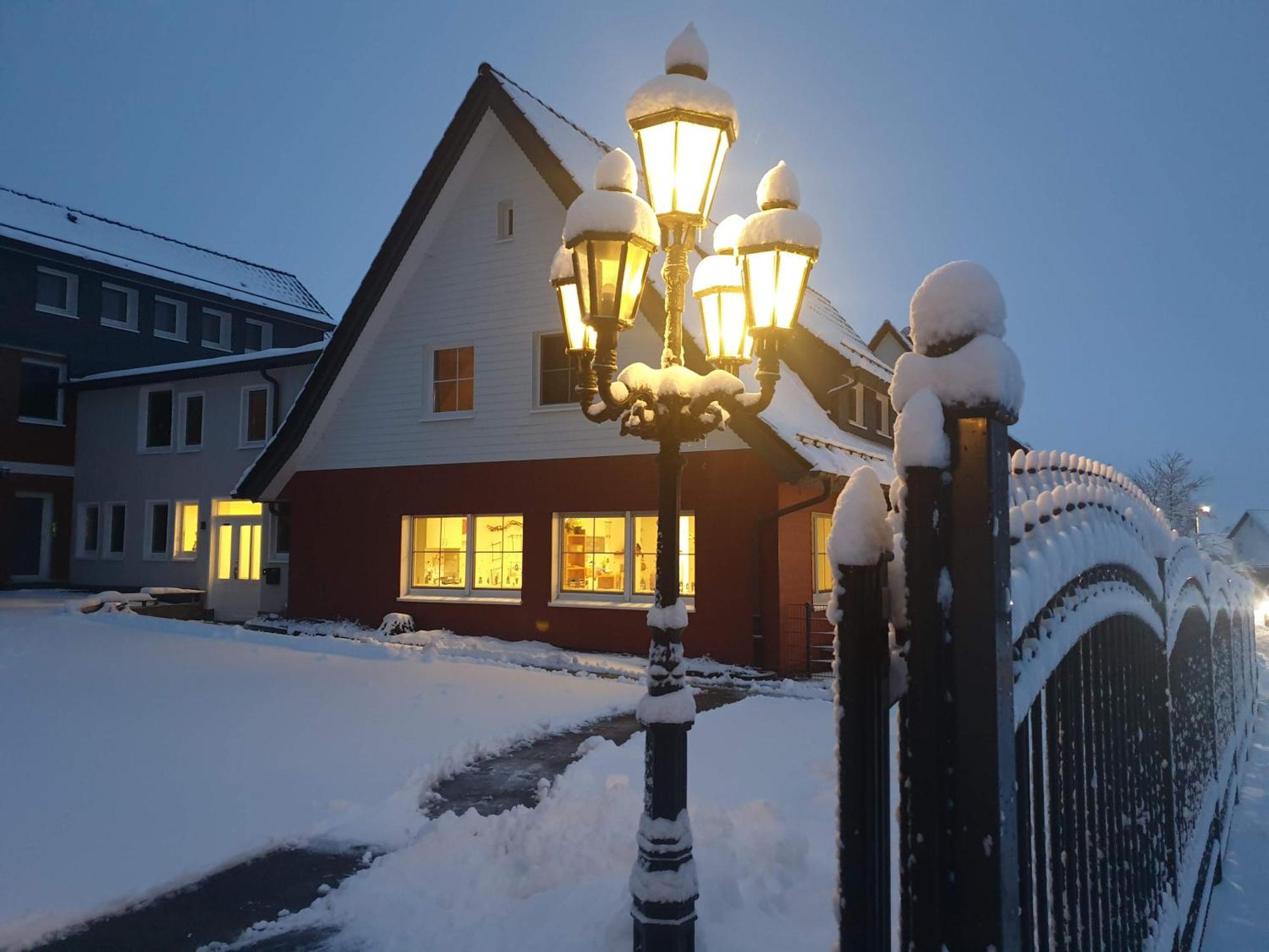 Fewo Winter In Der Villa Waldrand Mit Zwei Balkonen บาดวึนเน็นแบร์ก ภายนอก รูปภาพ